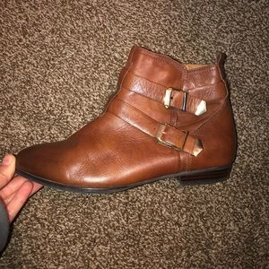 Cognac leather booties